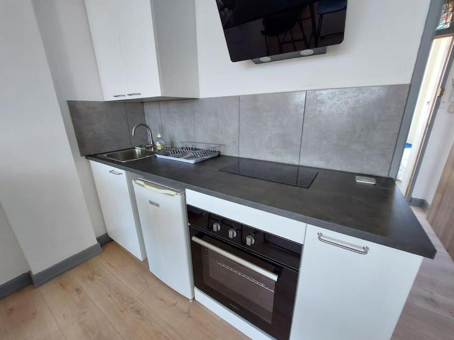 Le Voltaire - T2 Neuf Face Pyrenees Daire Tarbes Dış mekan fotoğraf